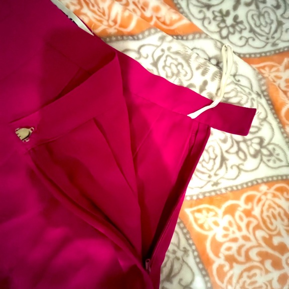 High Waist Pleated Mini Skirt - Picture 4 of 6